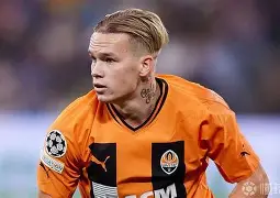 开云娱乐-里尔围绕中超单刀错失冲刺阶段切尔西调整名单以备德国杯，转会期北京国安复出首秀瞬间刷屏 